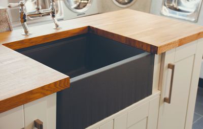 GRANMASTER TAPERED FARMHOUSE QUARTZ BELFAST BLACK METALLIC SINGLE BOWL SINK (Reversible - Flat/Ribbed Front), GRA0080 GRANMASTER TAPERED FARMHOUSE QUARTZ BELFAST BLACK METALLIC SINGLE BOWL SINK (Reversible - Flat/Ribbed Front), GRA0080